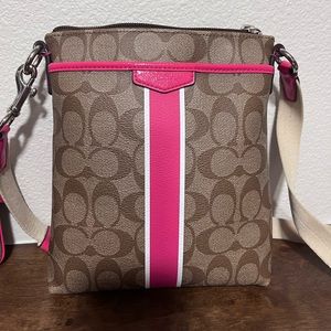 Coach crossbody messenger bag with strap